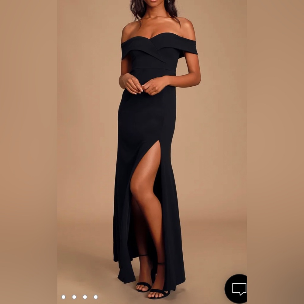Lulus Song Of Love Off The Shoulder Maxi Dress in blue-grey and naxy. Size: XS